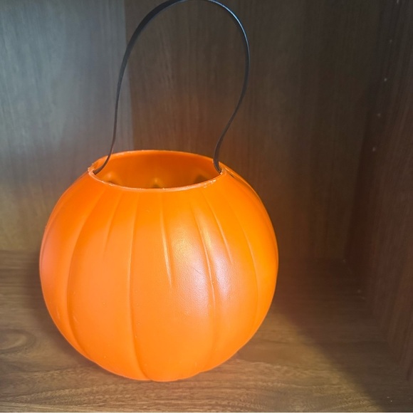Vintage 1980 Carolina enterprises corp pumpkin blow mold trick or treat basket - Picture 3 of 5